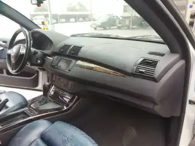 Veículo de Sucata bmw x5 (e53) 4.4i automático do ano 2002 alimentado 