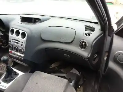 Здавання транспортного засобу alfa romeo alfa 156 1.9 jtd 8v distinctive року 2003 потужний 937a2000