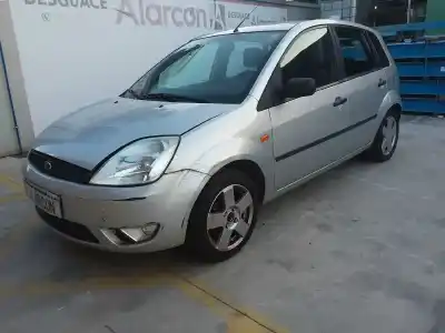 Veículo de Sucata ford fiesta (cbk) ghia do ano 2003 alimentado fyja