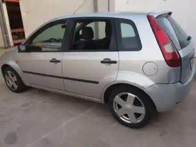 Veículo de Sucata ford fiesta (cbk) ghia do ano 2003 alimentado fyja