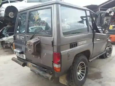 Veicolo di demolizione toyota land cruiser 4x4 dell'anno 1987 alimentato 