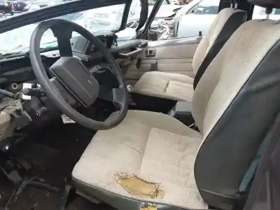 Veicolo di demolizione toyota land cruiser 4x4 dell'anno 1987 alimentato 