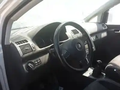 Veículo de Sucata volkswagen touran (1t3) advance bluemotion do ano 2011 alimentado cayc