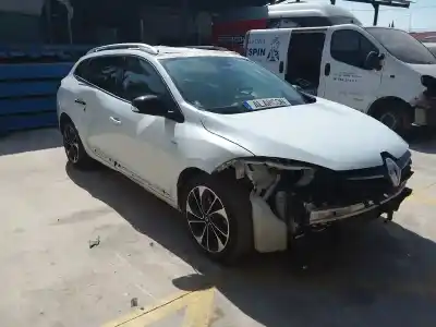 Véhicule à la ferraille renault                                            megane iii sport tourer                                                                                                                                                                                                                                    bose edition                                                                                                                                                                                                                                               de l'année 2013 alimenté r9m414