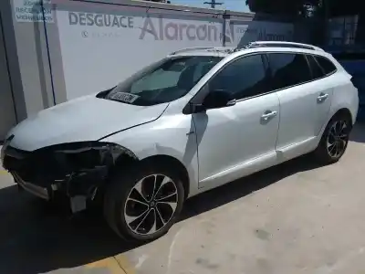 Véhicule à la ferraille renault                                            megane iii sport tourer                                                                                                                                                                                                                                    bose edition                                                                                                                                                                                                                                               de l'année 2013 alimenté r9m414
