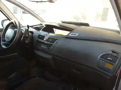 Veículo de Sucata citroen c4 picasso sx do ano 2008 alimentado 9hz