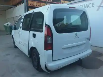 Véhicule à la ferraille peugeot partner kombi active de l'année 2012 alimenté 9h06