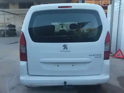 Véhicule à la ferraille peugeot partner kombi active de l'année 2012 alimenté 9h06