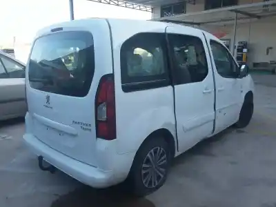 Véhicule à la ferraille peugeot partner kombi active de l'année 2012 alimenté 9h06