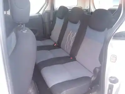 Véhicule à la ferraille peugeot partner kombi active de l'année 2012 alimenté 9h06