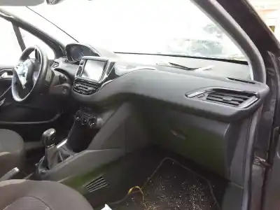 Veicolo di demolizione peugeot 208 allure dell'anno 2012 alimentato 9hp