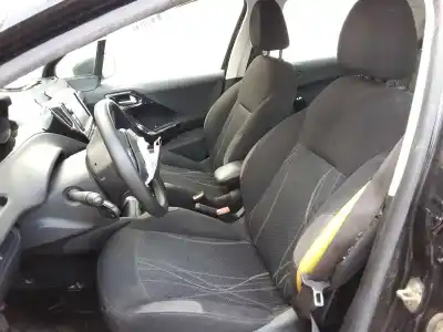 Veicolo di demolizione peugeot 208 allure dell'anno 2012 alimentato 9hp