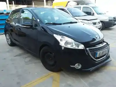 Veicolo di demolizione peugeot 208 allure dell'anno 2012 alimentato 9hp