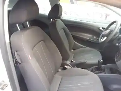 Véhicule à la ferraille seat ibiza sc (6j1) reference de l'année 2011 alimenté cfwa