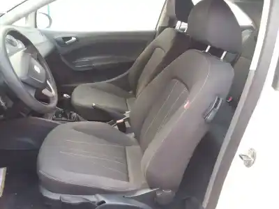 Véhicule à la ferraille seat ibiza sc (6j1) reference de l'année 2011 alimenté cfwa