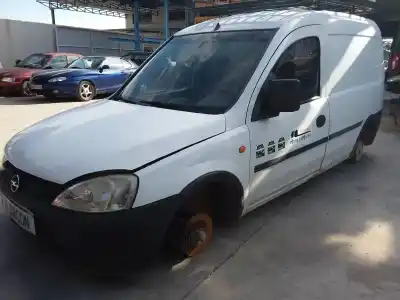 Veículo de Sucata opel combo familiar do ano 2002 alimentado y17dtl