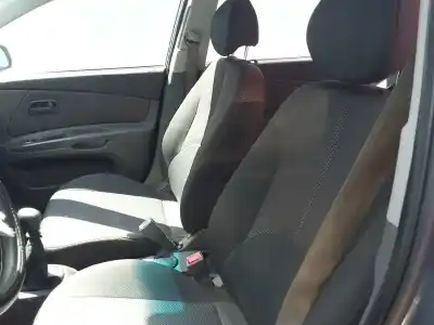 Veículo de Sucata kia rio ii (jb) 1.5 crdi do ano 2007 alimentado d4fa