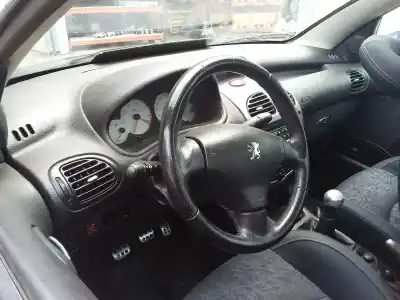 Scrapping Vehicle peugeot 206 cc cc of the year 2004 powered nfutu5jp4