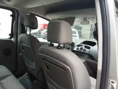 Здавання транспортного засобу renault kangoo dynamique року 2008 потужний k9k804