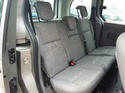 Здавання транспортного засобу renault kangoo dynamique року 2008 потужний k9k804