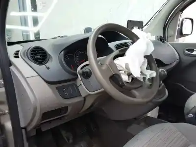 Здавання транспортного засобу renault kangoo dynamique року 2008 потужний k9k804