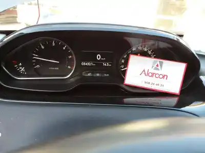 Véhicule à la ferraille peugeot                                            208                                                                                                                                                                                                                                                        active                                                                                                                                                                                                                                                     de l'année 2012 alimenté 8hr