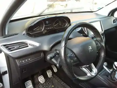 Veicolo di demolizione peugeot 208 ice velvet dell'anno 2012 alimentato 9hd