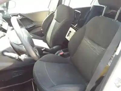 Veículo de Sucata peugeot 208 active do ano 2012 alimentado 9hp