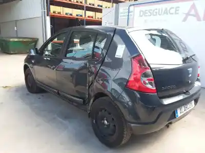 Veicolo di demolizione dacia                                              sandero                                                                                                                                                                                                                                                    laureate                                                                                                                                                                                                                                                   dell'anno 2012 alimentato d4f732