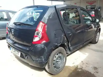 Veicolo di demolizione dacia                                              sandero                                                                                                                                                                                                                                                    laureate                                                                                                                                                                                                                                                   dell'anno 2012 alimentato d4f732