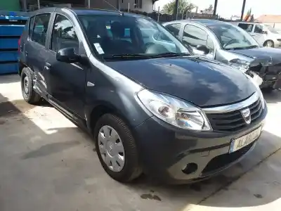 Veicolo di demolizione dacia                                              sandero                                                                                                                                                                                                                                                    laureate                                                                                                                                                                                                                                                   dell'anno 2012 alimentato d4f732