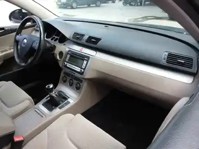 Veículo de Sucata volkswagen passat variant (3c5) advance do ano 2007 alimentado bxe