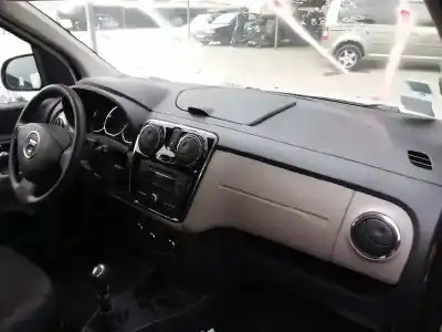 Здавання транспортного засобу dacia lodgy laureate року 2013 потужний k9k846