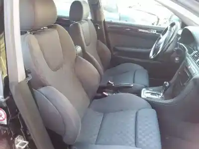 Veículo de Sucata audi a6 berlina (4b2) 2.5 tdi do ano 2001 alimentado ake