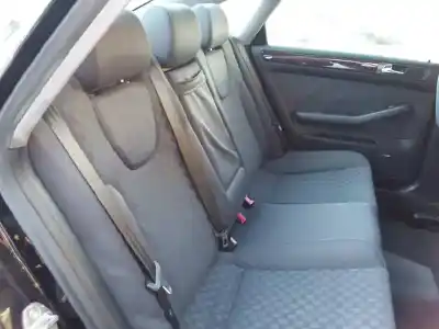 Veículo de Sucata audi a6 berlina (4b2) 2.5 tdi do ano 2001 alimentado ake