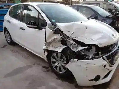 Veículo de Sucata peugeot 208 active do ano 2012 alimentado 8hr