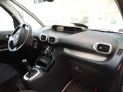 Здавання транспортного засобу citroen c3 picasso exclusive року 2012 потужний 9hp