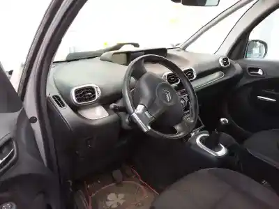Здавання транспортного засобу citroen c3 picasso exclusive року 2012 потужний 9hp