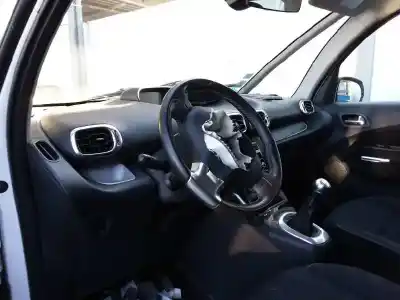 Scrapping Vehicle citroen c3 picasso exclusive of the year 2009 powered 