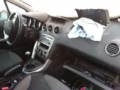 Veículo de Sucata peugeot 308 sw sport do ano 2007 alimentado 9hx