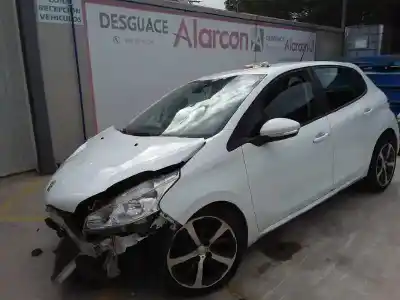 Vehículo de desguace peugeot 208 access del año 2012 con motor 8hr