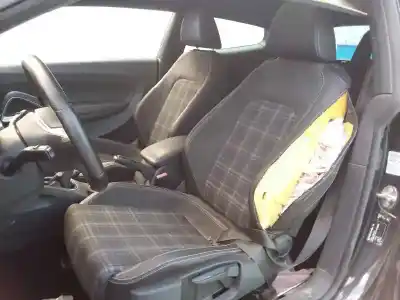 Veículo de Sucata volkswagen scirocco (137) 2.0 tdi (103kw) do ano 2011 alimentado cfhc