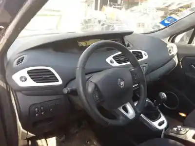 Scrapping Vehicle renault scenic ii dynamique of the year 2009 powered f9q870