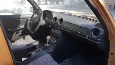 Veicolo di demolizione mercedes-benz clase e (w123) berlina+coupe d 220 dell'anno 1976 alimentato 