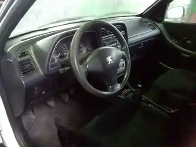 Здавання транспортного засобу peugeot 306 break boulebard року 2000 потужний rhydw10td Здавання транспортного засобу peugeot 306 break boulebard року 2000 потужний rhydw10td