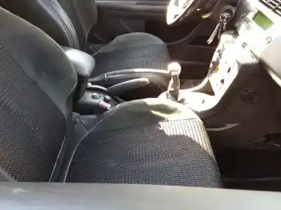 Veicolo di demolizione citroen c4 coupe vtr plus dell'anno 2007 alimentato 9hz