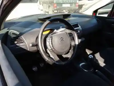 Veicolo di demolizione citroen c4 coupe vtr plus dell'anno 2007 alimentato 9hz