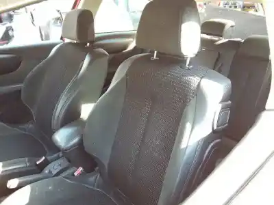 Veicolo di demolizione citroen c4 coupe vtr plus dell'anno 2007 alimentato 9hz