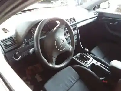 Veicolo di demolizione audi a4 berlina (8e) 1.9 tdi (96kw) dell'anno 2004 alimentato avf