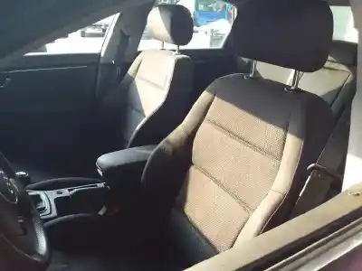 Veicolo di demolizione audi a4 berlina (8e) 1.9 tdi (96kw) dell'anno 2004 alimentato avf